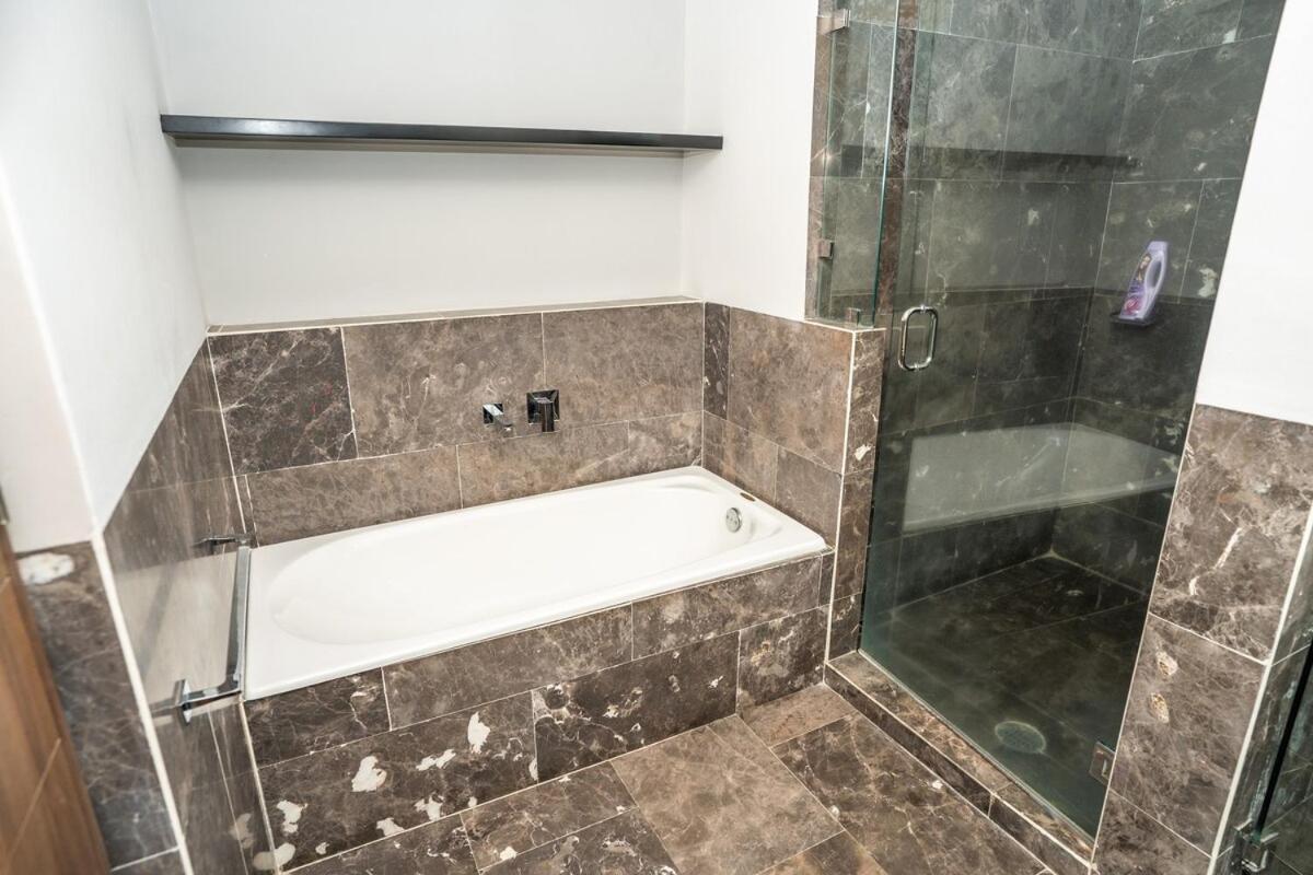 Modern 2 Bedroom With Gym & Pool In Roma Norte Apartment Mexico City